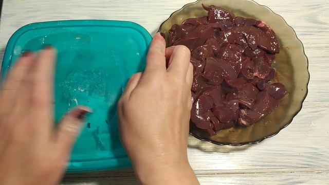 ПЕЧЕНЬ с ГРИБАМИ в сметаном соусе -сытно и вкусно! смотреть онлайн