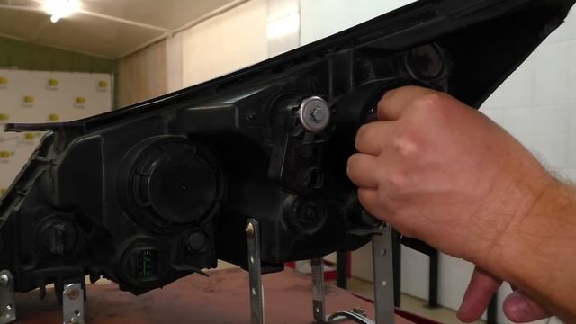 OSRAM NIGHT BREAKER 200 +200% к яркости？ или к цене？OSRAM NIGHT BREAKER 200 +200% к яркости? или к ц смотреть онлайн