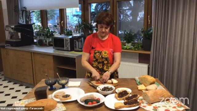 Кулинарное YouTube-шоу "Полезная еда". Празднование Дня Хлеба! смотреть онлайн