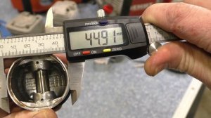 КАК СТАВИТЬ ЗАМКИ КОЛЕЦ КАКОЙ СТОРОНОЙ ПОРШЕНЬ? ДЕЗАКСИАЛ Бензопилы бензокосы и мотоблоки