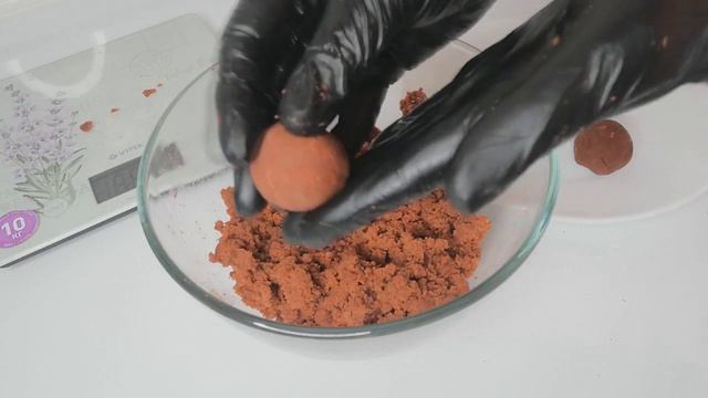 КЕЙК ПОПСЫ. ПОШАГОВЫЙ РЕЦЕПТ ШОКОЛАДНЫХ КЕЙК ПОПСОВ .ДЕСЕРТ / ДЕКОР НА ПАЛОЧКЕ. смотреть онлайн