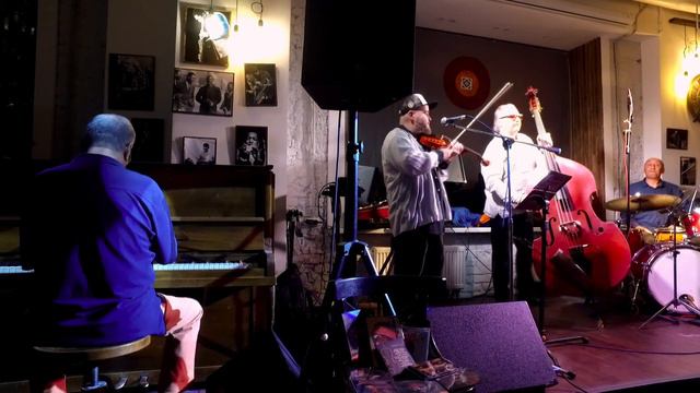 09.09.22 Old Macau Band смотреть онлайн