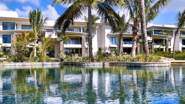 Centara Grand Azuri Residence & Suites Mauritius 5* смотреть онлайн