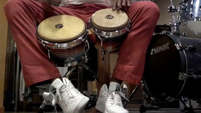 Me on the bongos смотреть онлайн