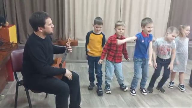 Укулеле смотреть онлайн