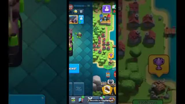 Открываю награды из королевского турнира в Clash Royale смотреть онлайн