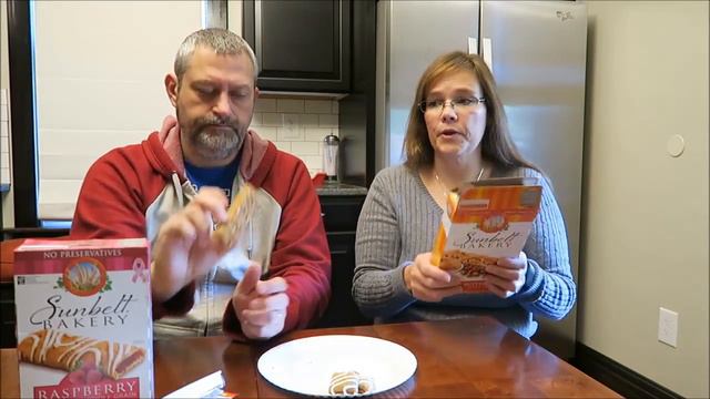 Sunbelt Bakery: Raspberry Fruit & Grain and Peanut Butter Chip Chewy Granola Bars Review смотреть онлайн