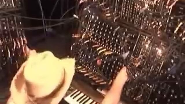 'Pattern Bussing' смотреть онлайн
