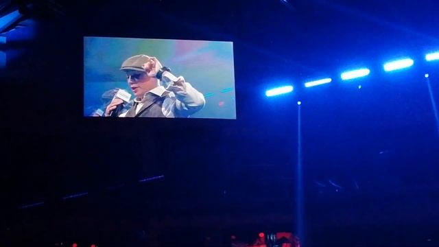 Руслан Проводников читает стихи смотреть онлайн