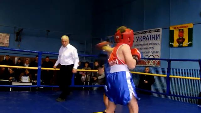 Вечір Боксу. Центральний бій. Віктор Постол, Сергій Дзинзирук, Юрій Нужненко вболівали за молодь. смотреть онлайн