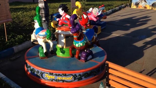 Мини-карусель "Лошадки" смотреть онлайн