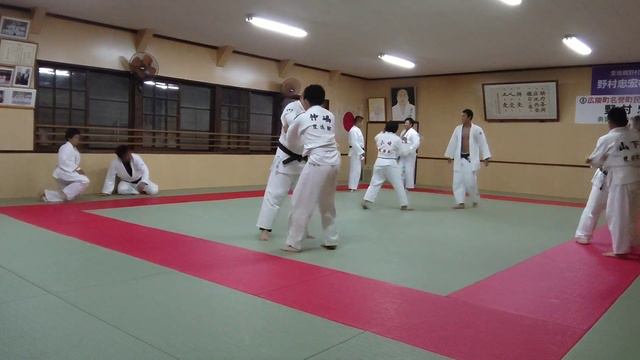 柔道の練習！野村忠宏選手の実家の柔道場 смотреть онлайн