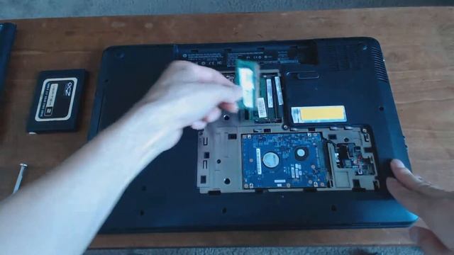 How to Upgrade to an SSD in a Laptop! смотреть онлайн