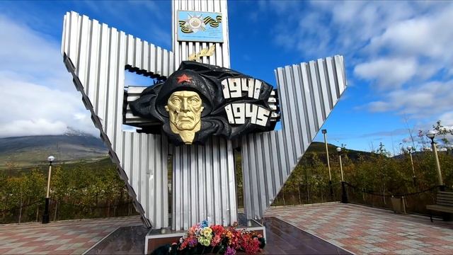 HOW FAR EAST CAN YOU GET TO BY HITCHHIKING | 2032KM From Yakutsk to Magadan (Road of Bones) смотреть онлайн