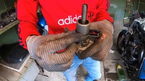 Ремонт HONDA SB 400SF продолжение,течет сальник помпы.