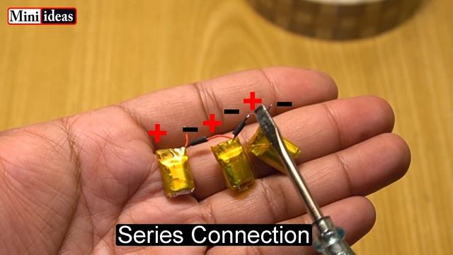 World's Smallest 12Volt Battery Using Lithium Ion Battery | How To Make 12Volt Battery | 12V Batter смотреть онлайн