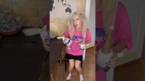 Проклятая кукла и Влад Кобяков. Света не верит кукле, что она звезда! Страшилки от Светы!