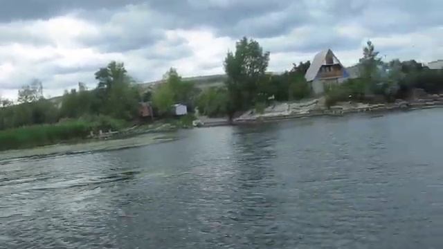 Первая поездка на новой лодке смотреть онлайн