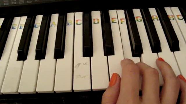 Playing Greensleeves on Piano - high notes смотреть онлайн