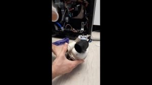 Ремонт циркуляционного насоса Midea посудомоечной машины Hansa