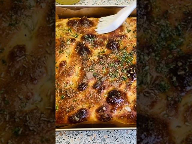 Фокачча на закваске. Тесто 2-х суточной холодной ферментации смотреть онлайн