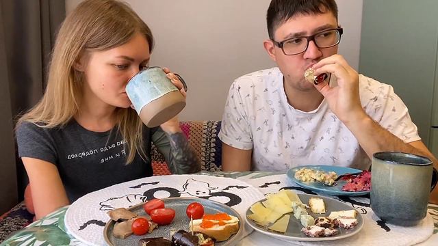 Мукбанг!🐽ТАФИ не дает нам РАССЛАБИТЬСЯ🤦♀️Завтрак смотреть онлайн