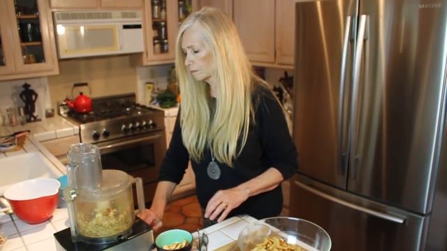 Mimi Kirk's Raw Apple Pie