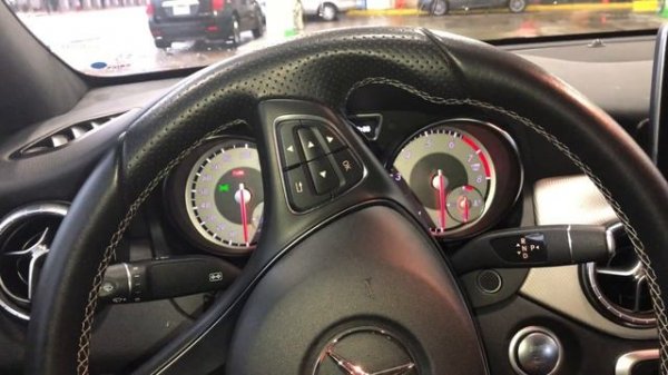 Mercedes-Benz CLA - HOW TO START CAR ENGINE AND HOW STOP CAR