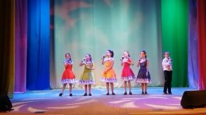 Детский вокальный ансамбль _Капельки_ муз.А. Ермолова, сл. А. Бочковской _Новый день_.mp4