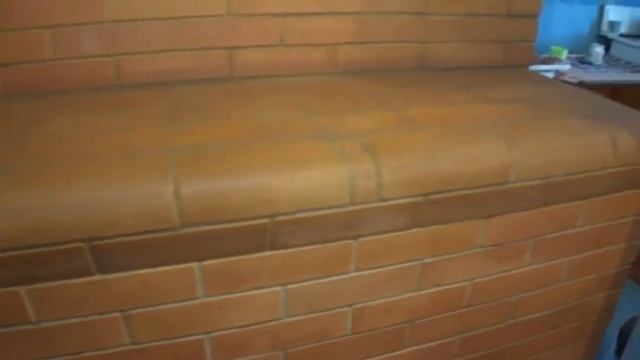 Кирпичная отопительная печь с лежанкой и декоративным панно. смотреть онлайн