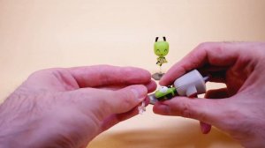 Распаковка фигурок из секретных пакетов по Захватчик ЗИМ