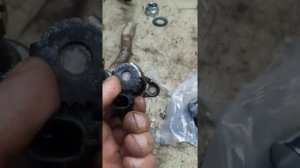 тайота корола троит двигатель.неустойчивая работа, причина устранения.