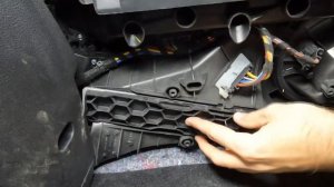 Замена салонного фильтра VW JETTA 6