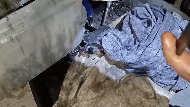 change fuel filter Toyota Yaris (diesel engine) смотреть онлайн