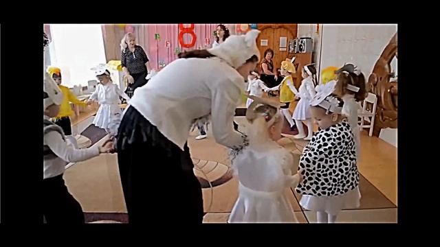 Веселый детский танец.... смотреть онлайн