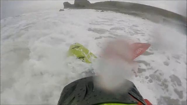 South shields Kayak Surfing смотреть онлайн