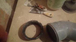 Как жёстко и прочно уплотнить переход с чугунной канализации на пластик диаметром 100мм