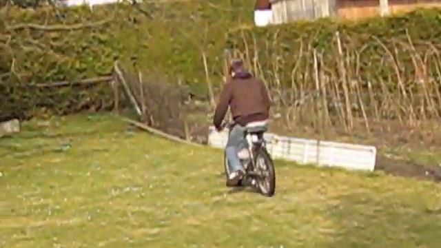 Mofa Racing!! смотреть онлайн