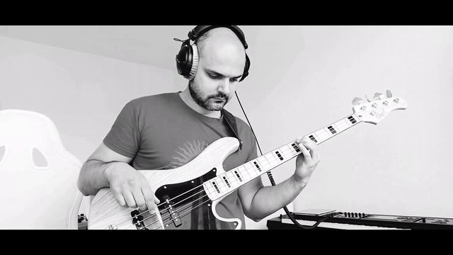 The Weeknd - In Your Eyes (Bass Cover) + TABS (in description) смотреть онлайн