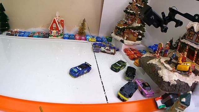 100 CORREDORES PISTON CUP RACERS CAMPEONATO DISNEY CARS DIECAST