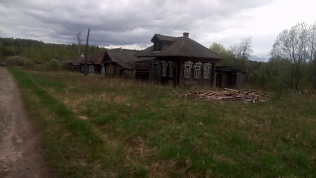 Махнули 300 км за день. Топим печь. Гуляем по деревне смотреть онлайн