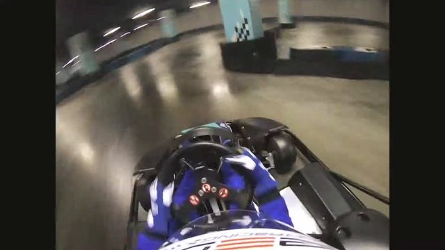 Круг Степана на отличной двухуровневой трассе Sky karting. смотреть онлайн