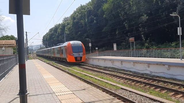 ЭС1-042 "Ласточка" сообщением Минеральные Воды - Кисловодск проследует о.п. Иноземцево смотреть онлайн