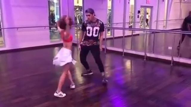 Despacito - Luis Fonsi Ft. Daddy Yankee - Baile / Choreography Official смотреть онлайн