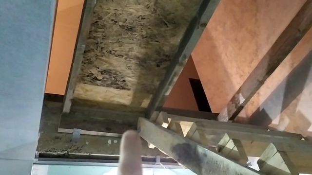 Подмости в лестничном проеме. смотреть онлайн