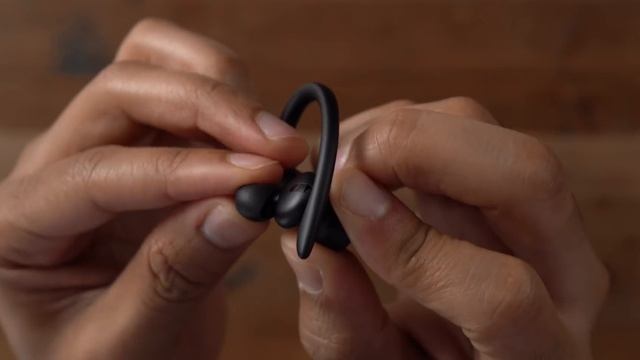 Powerbeats Pro review - I'm keeping my AirPods смотреть онлайн