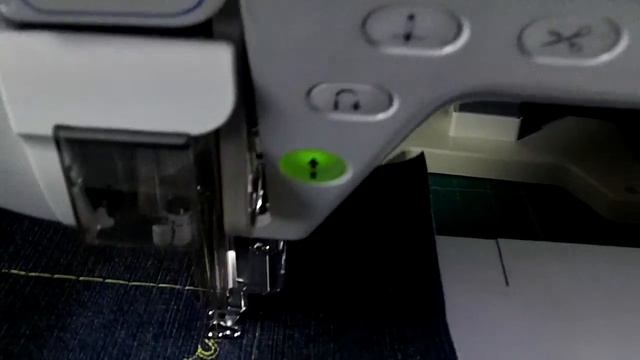 Brother Innov-is 4000D Embroidery Machine смотреть онлайн