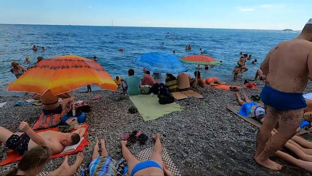 Ялта 2020. Ужас, что творится на пляже. Крым сегодня. смотреть онлайн