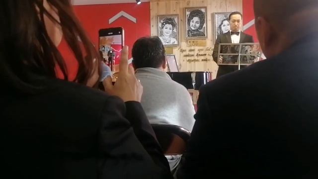 Выступление певцов на презентации книги 3 смотреть онлайн