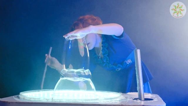 Шоу мыльных пузырей в Астрахани от Арт-Студии "Волшебница" смотреть онлайн